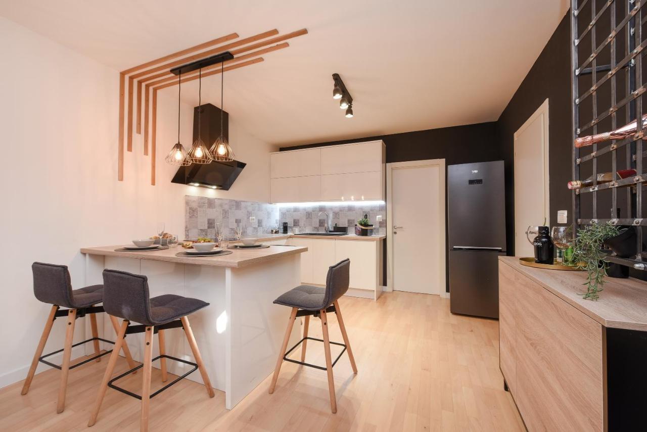 L&R Luxury Apartment- Free Parking Zadar Bagian luar foto