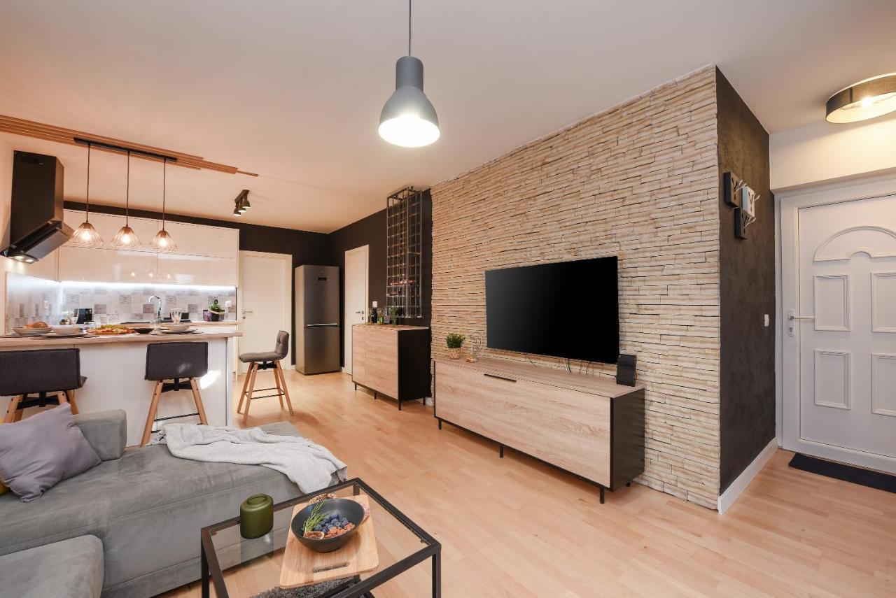 L&R Luxury Apartment- Free Parking Zadar Bagian luar foto