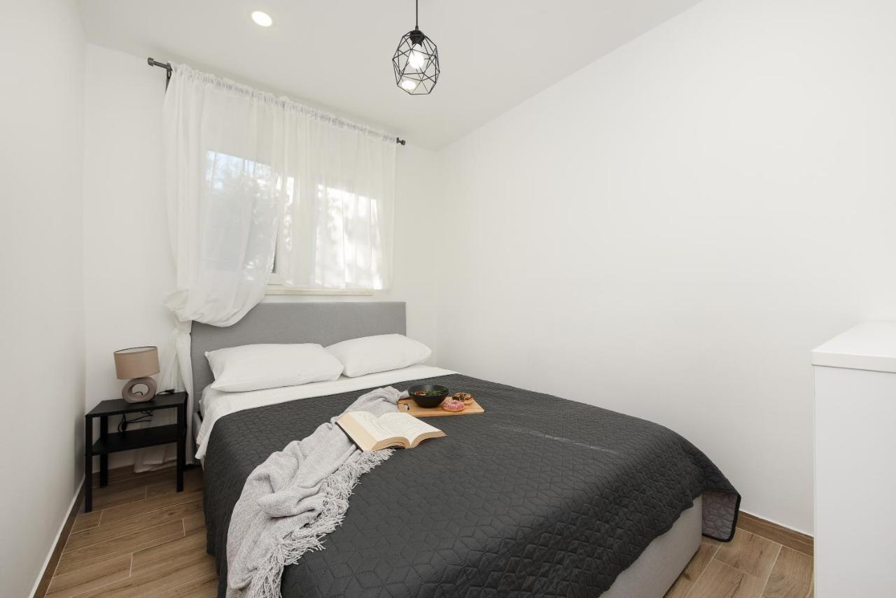 L&R Luxury Apartment- Free Parking Zadar Bagian luar foto