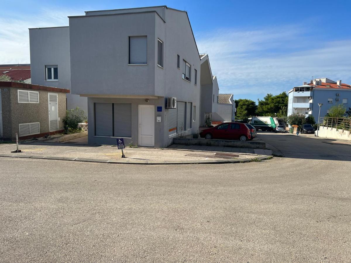 L&R Luxury Apartment- Free Parking Zadar Bagian luar foto