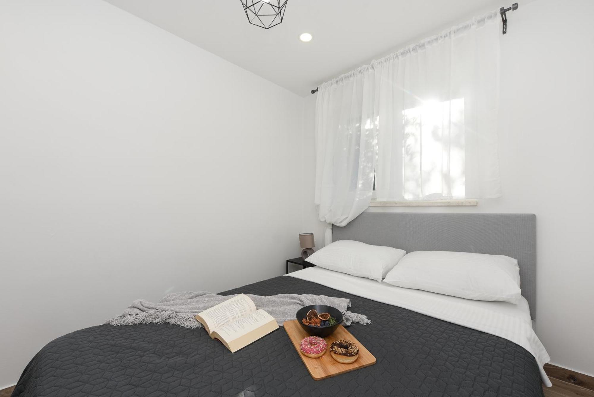 L&R Luxury Apartment- Free Parking Zadar Bagian luar foto